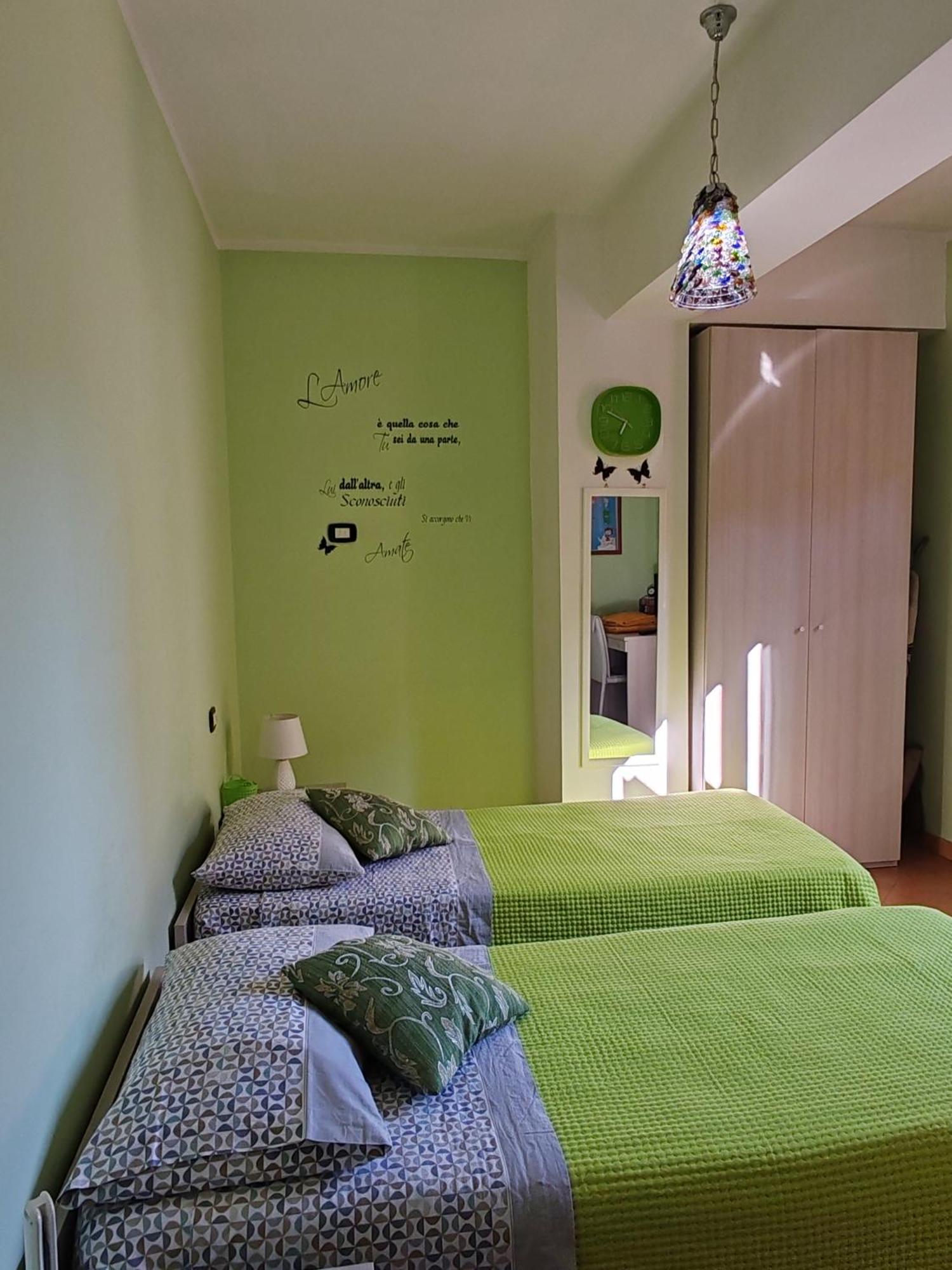 B&B La Rosa Dei Venti Acri Bagian luar foto